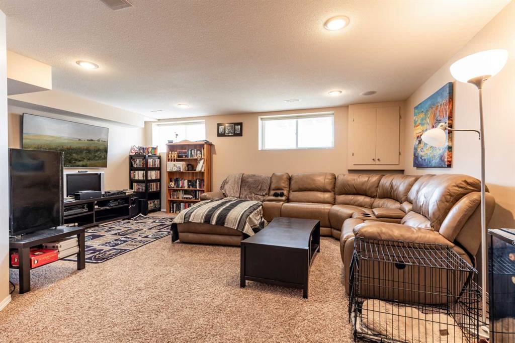 44 Saamis Meadows Lane SW