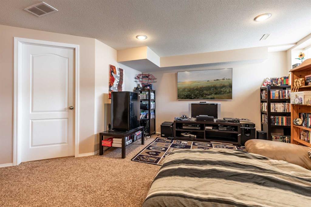 44 Saamis Meadows Lane SW