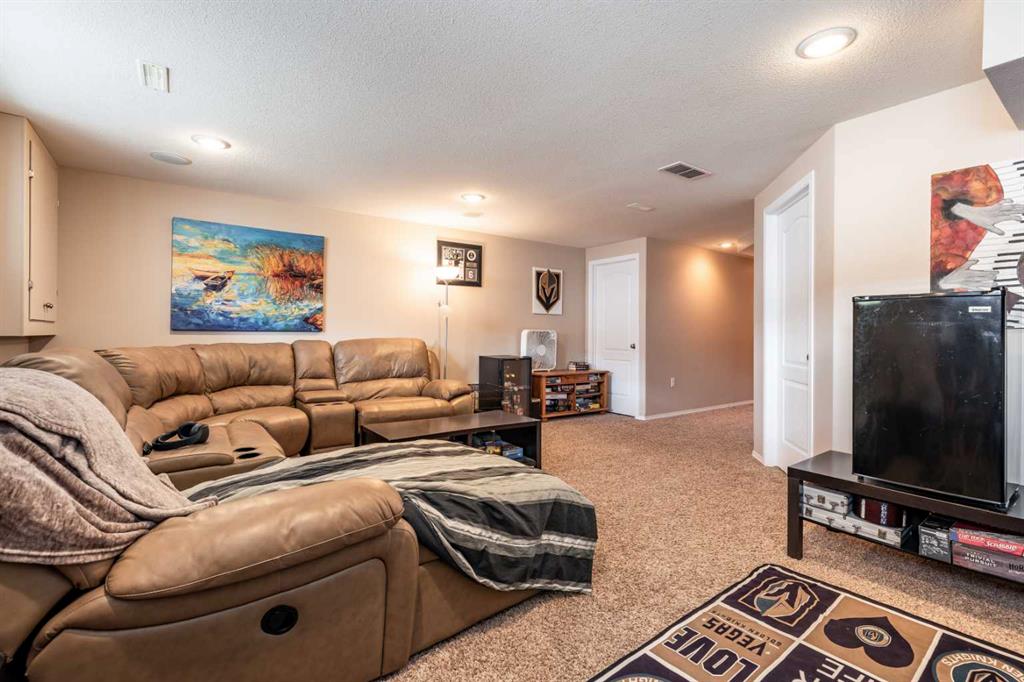 44 Saamis Meadows Lane SW