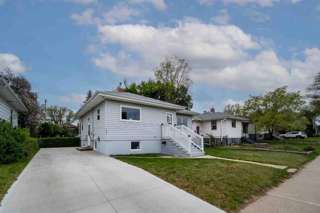 221 7 Street SW