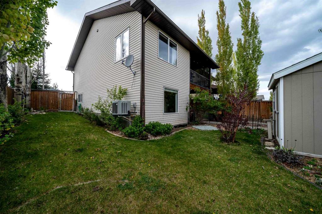 19 Vista Close SE