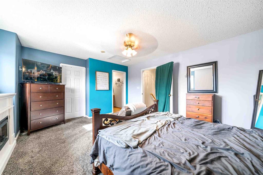 19 Vista Close SE