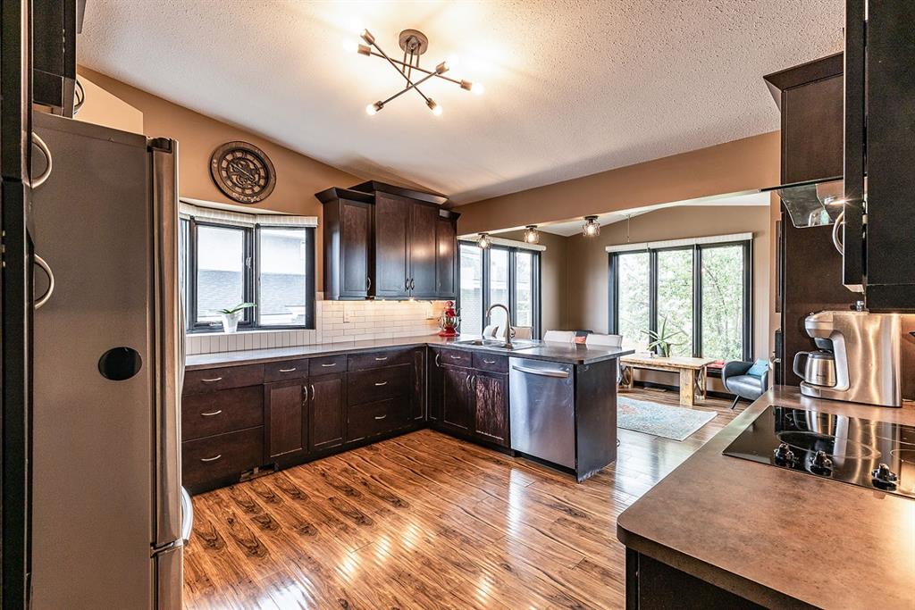 44 Valleyview Drive SW