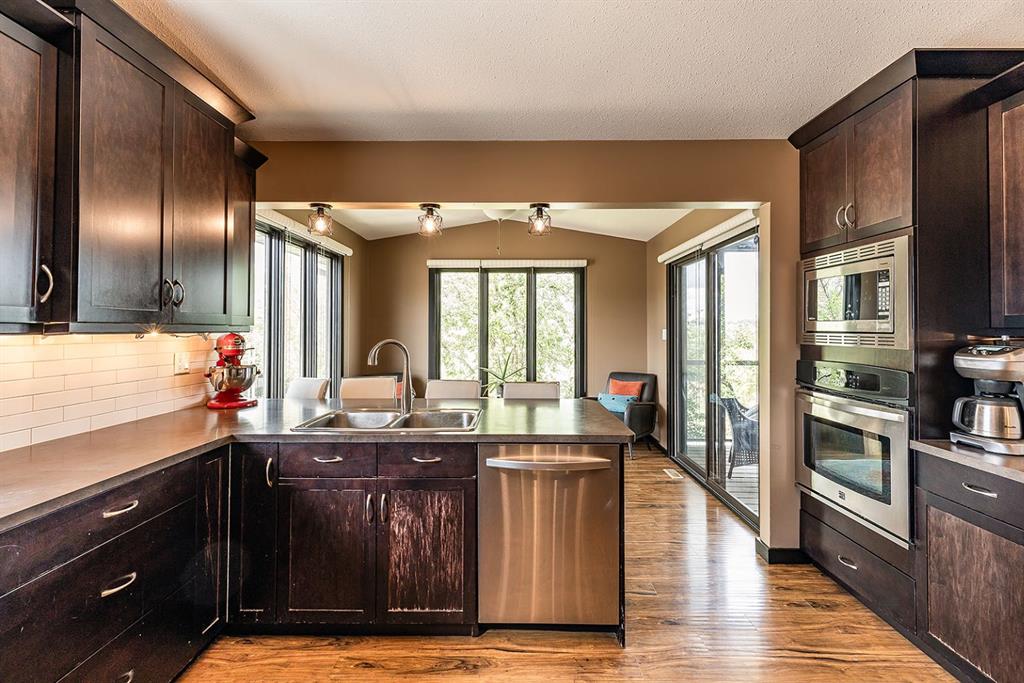 44 Valleyview Drive SW
