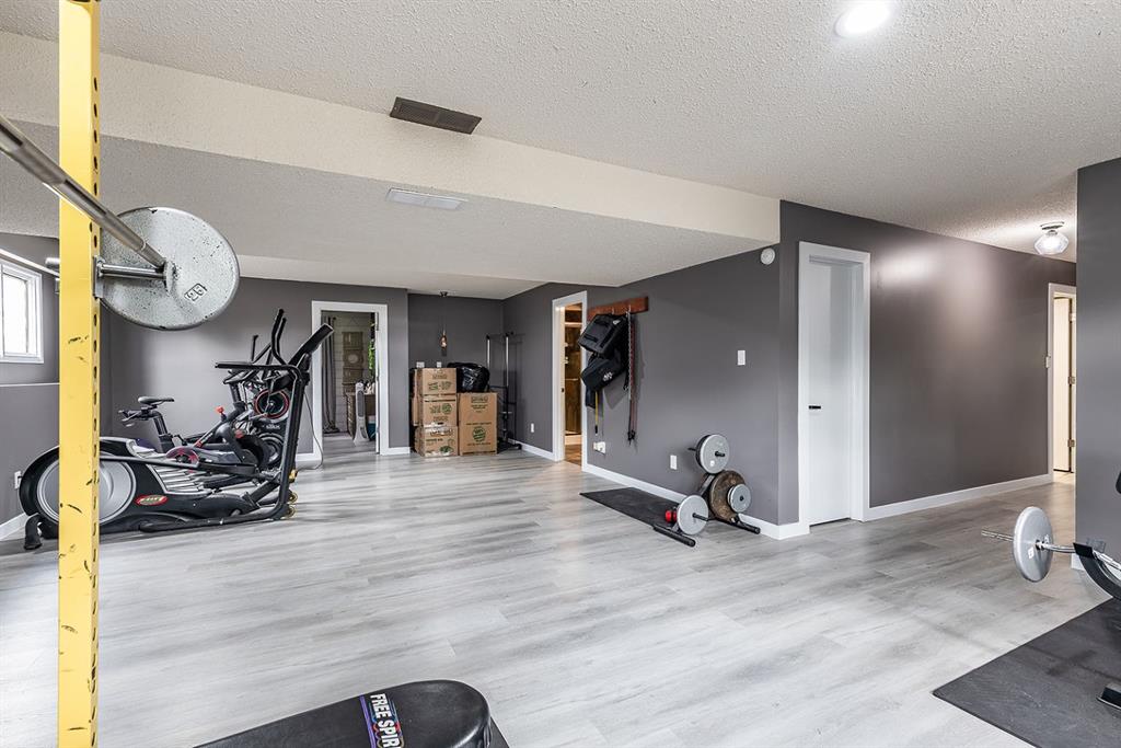 44 Valleyview Drive SW