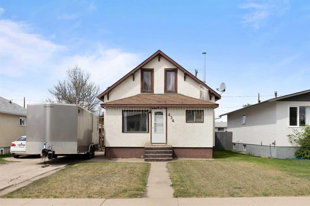 434 1 Street SE, Redcliff