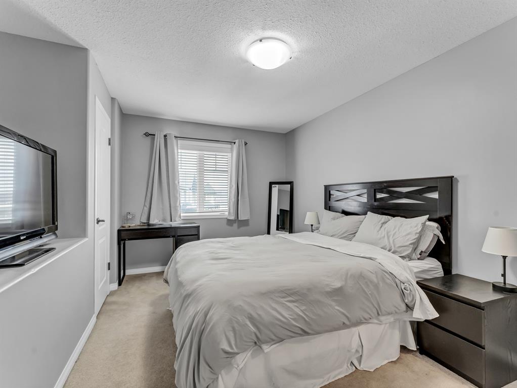 #27 298 Somerset Way SE