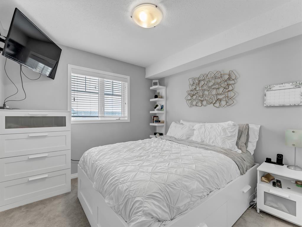 #27 298 Somerset Way SE