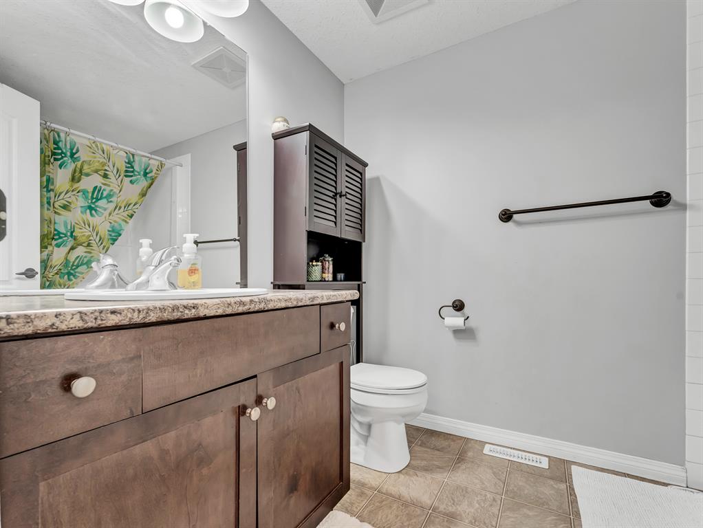 #27 298 Somerset Way SE