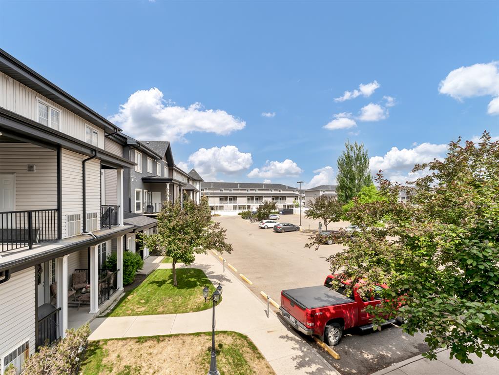 #27 298 Somerset Way SE