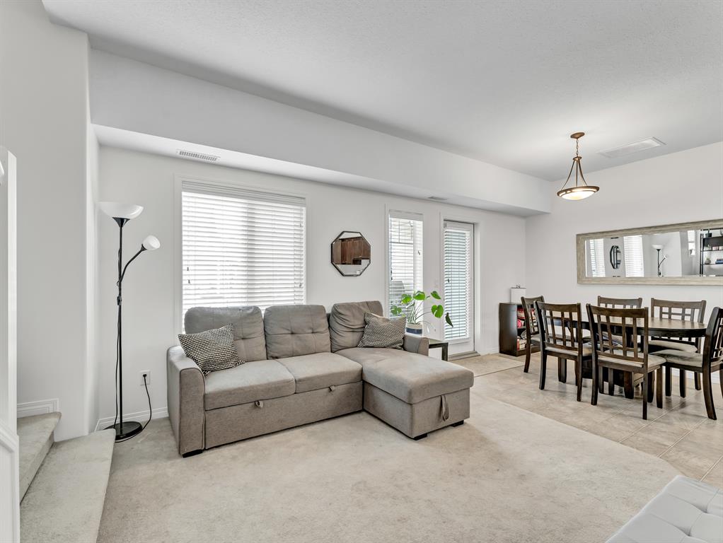 #27 298 Somerset Way SE