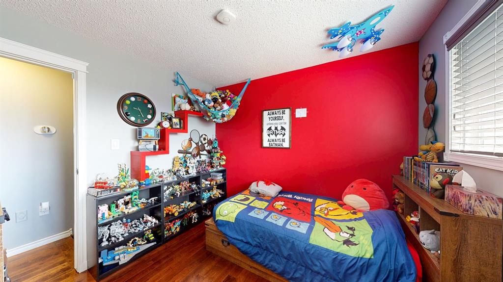 54 Rossdale Road SE