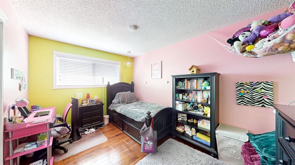 54 Rossdale Road SE