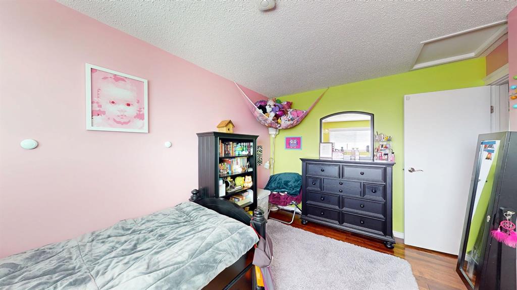 54 Rossdale Road SE