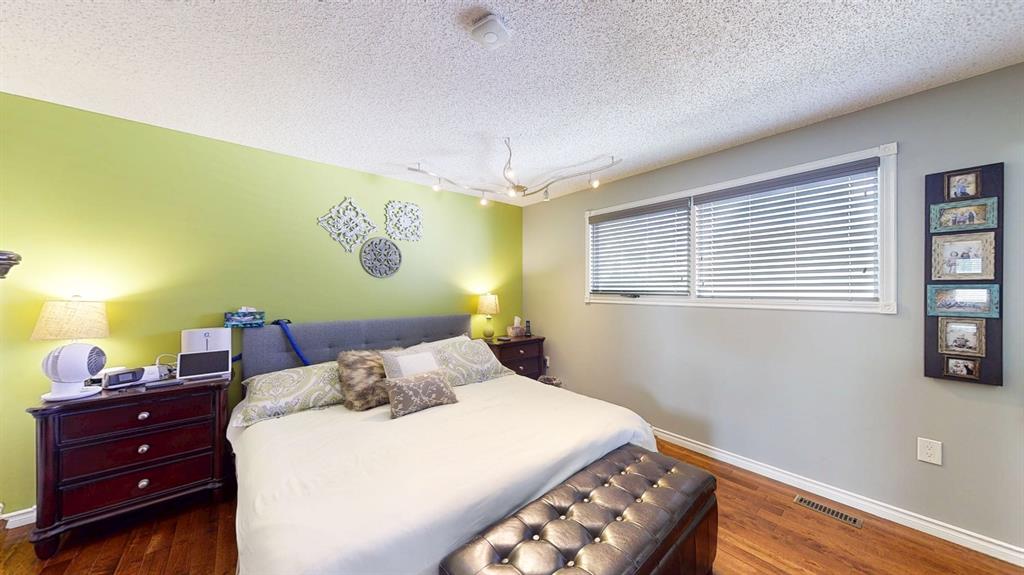54 Rossdale Road SE