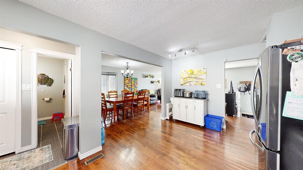 54 Rossdale Road SE