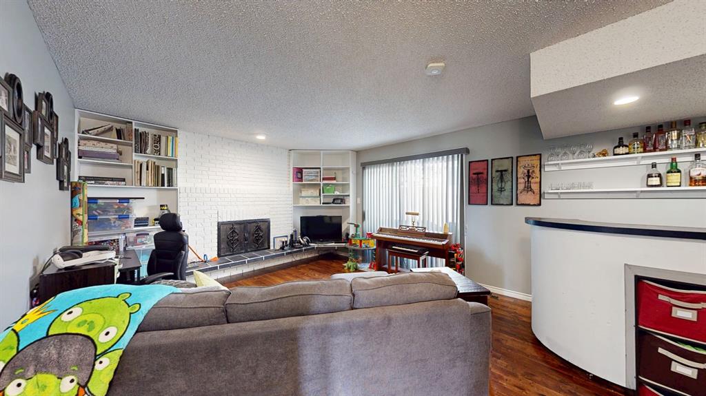 54 Rossdale Road SE
