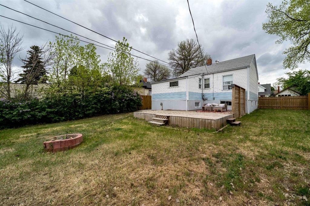 66 9 Street SE