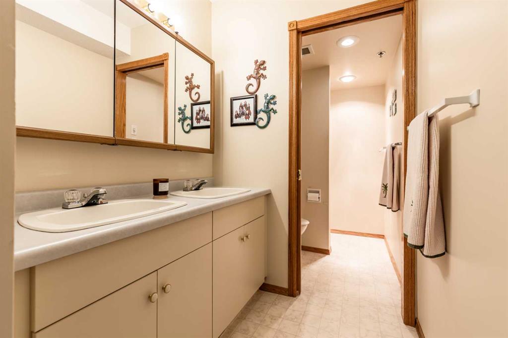 #202 22 Park Meadows Drive SE