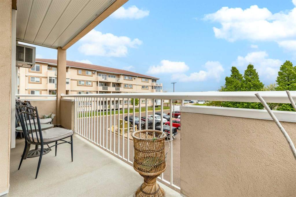 #202 22 Park Meadows Drive SE