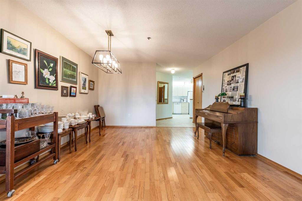 #202 22 Park Meadows Drive SE