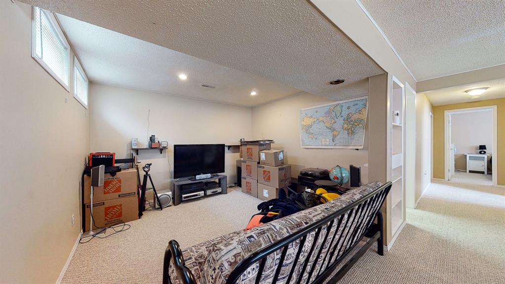 7 Valleyview Drive SW