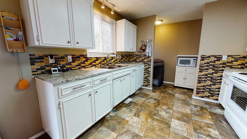 7 Valleyview Drive SW