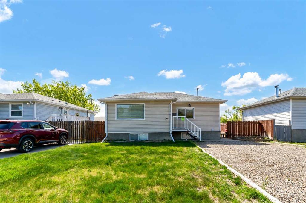 109 3rd Street NW, Redcliff