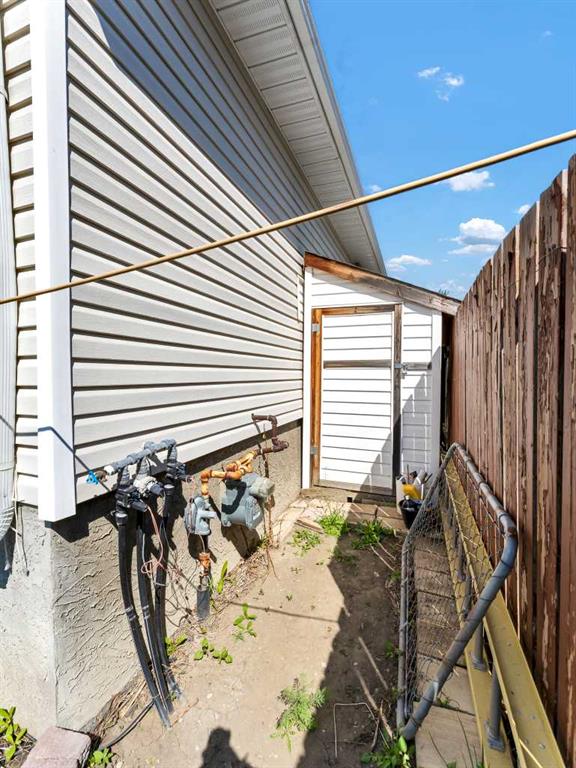 109 3rd Street NW