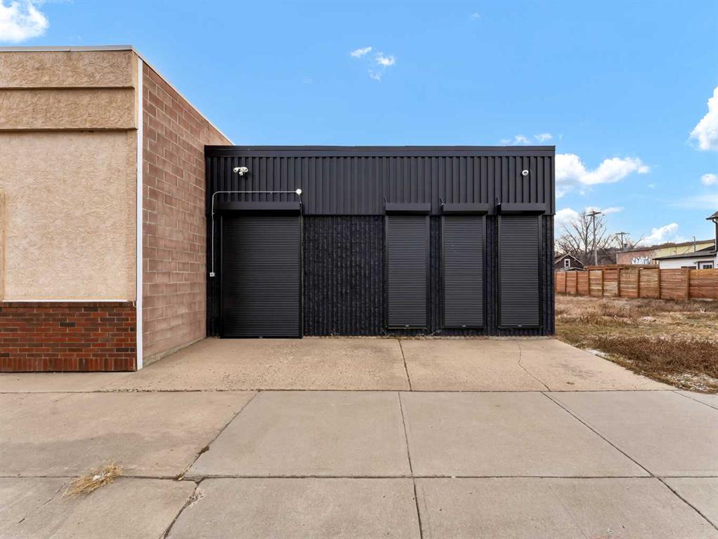 745 2 Street SE, Medicine Hat