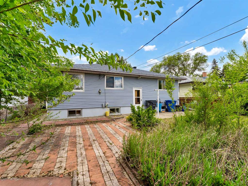 276 Connaught Drive SW