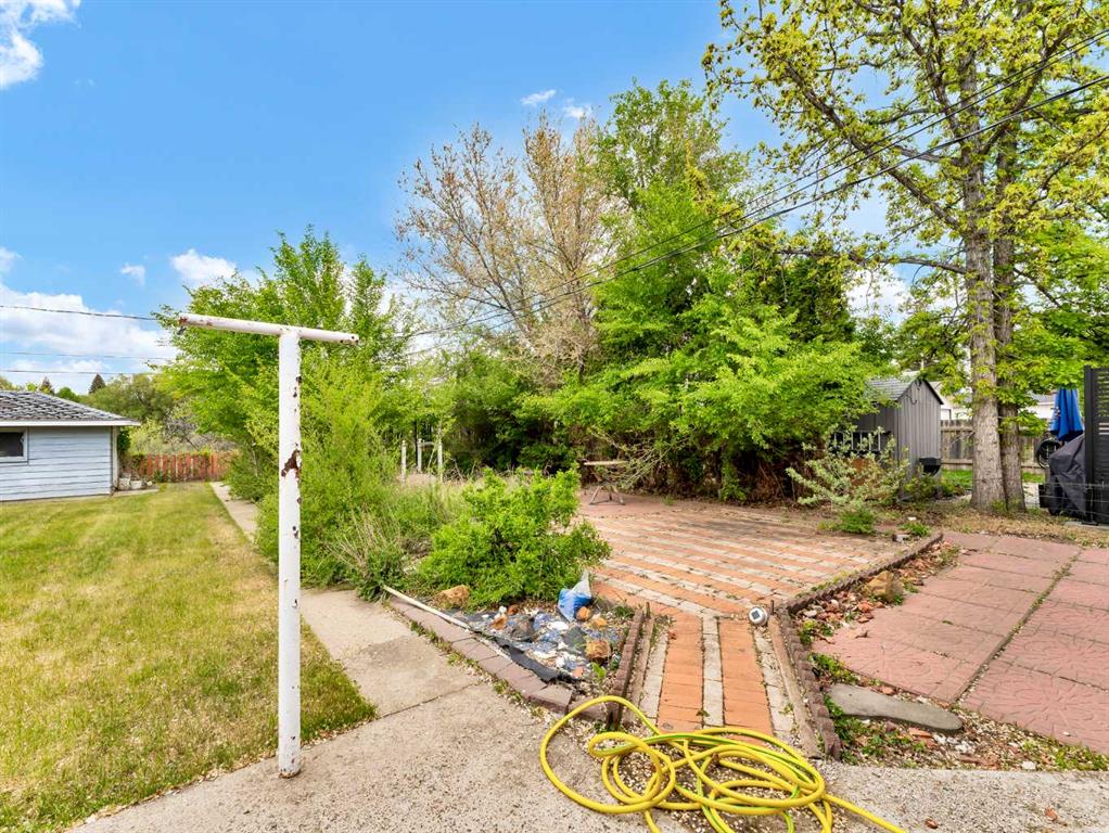 276 Connaught Drive SW