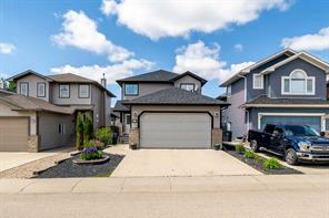 335 Hamptons Way SE, Medicine Hat