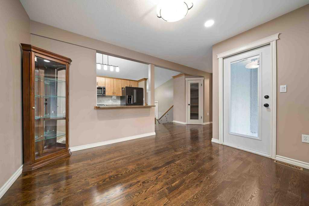 14 Schuler Place SE