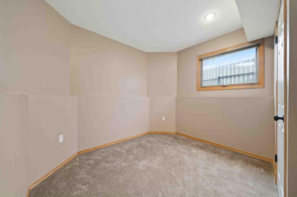 14 Schuler Place SE