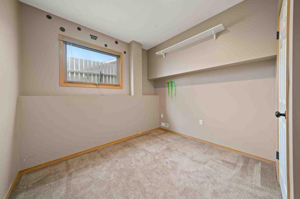 14 Schuler Place SE