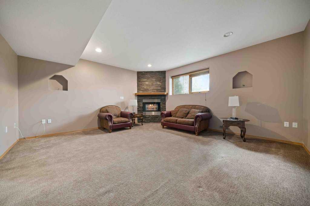 14 Schuler Place SE
