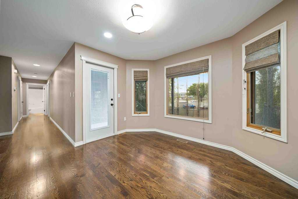 14 Schuler Place SE