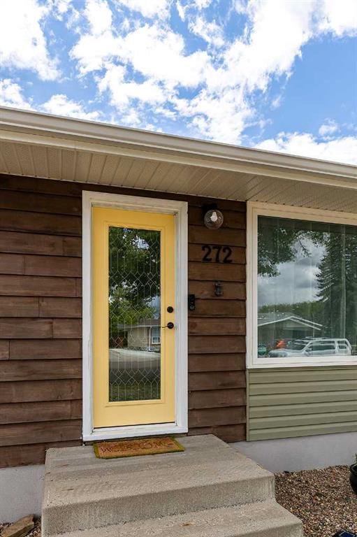 272 Colter Crescent NW