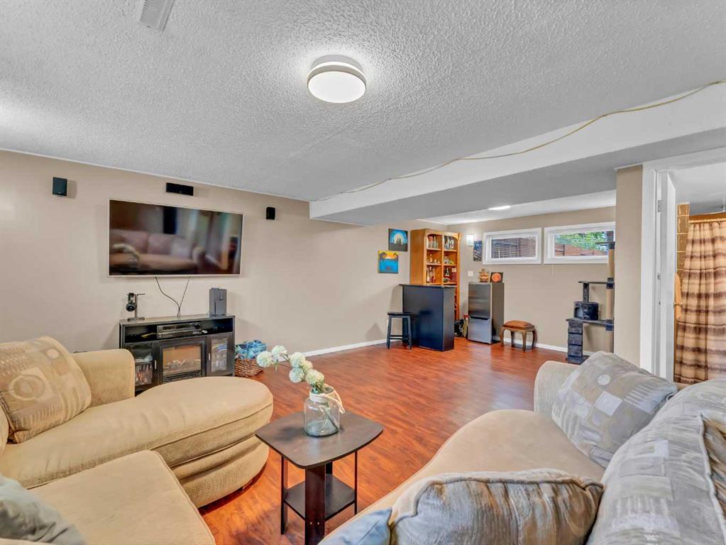 3 Heather Court 