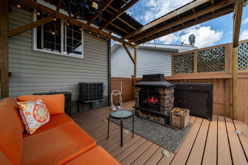 60 Terrace Close NE
