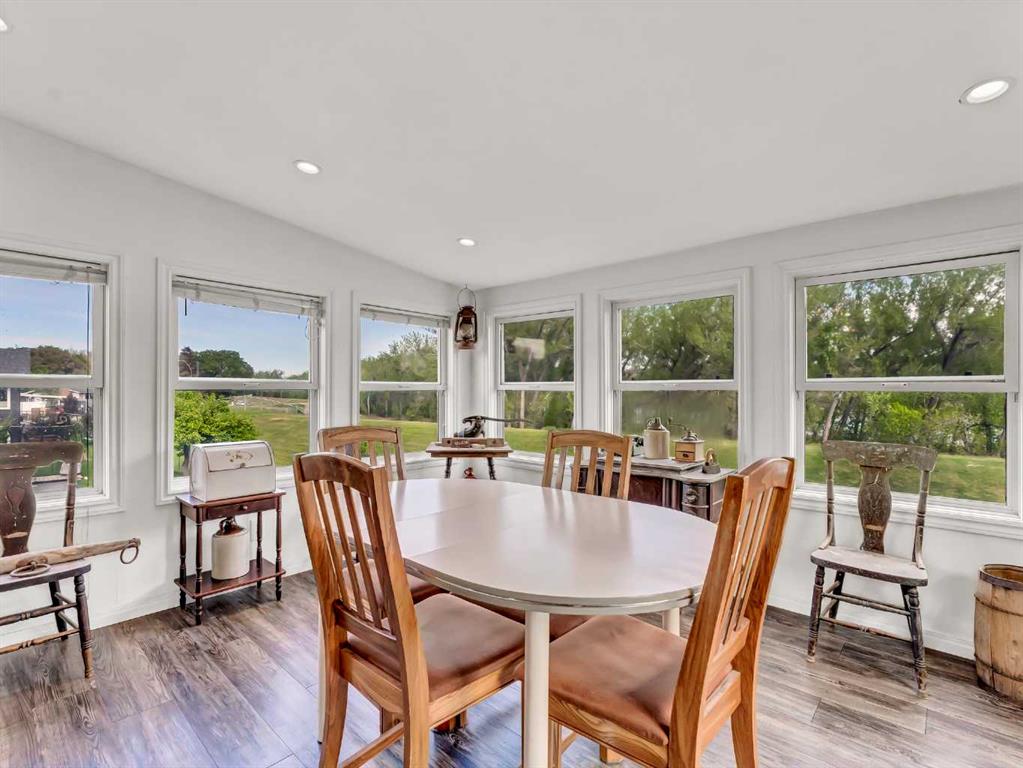 14 Finlay Court SW