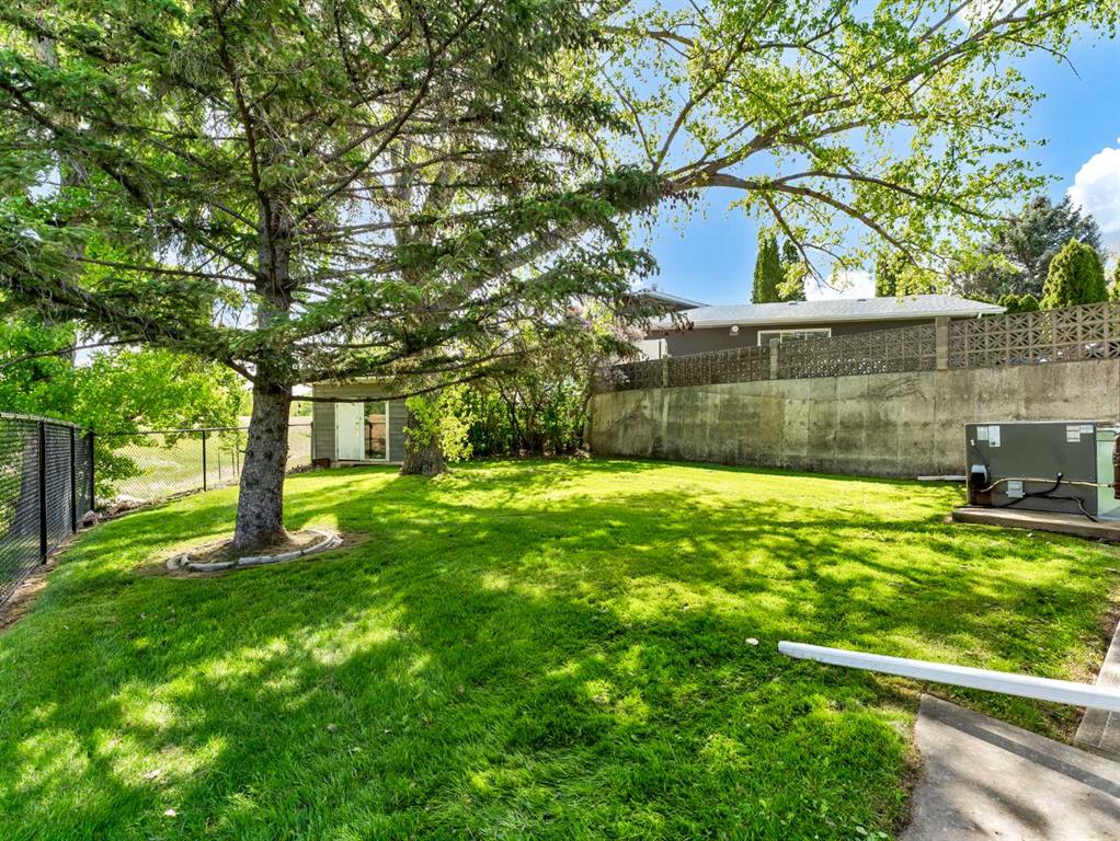 14 Finlay Court SW