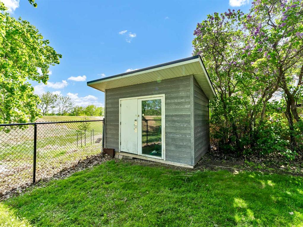 14 Finlay Court SW