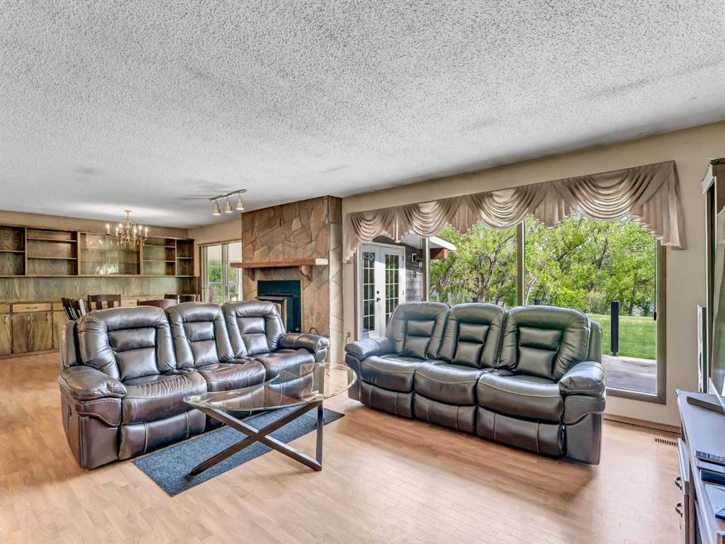 14 Finlay Court SW