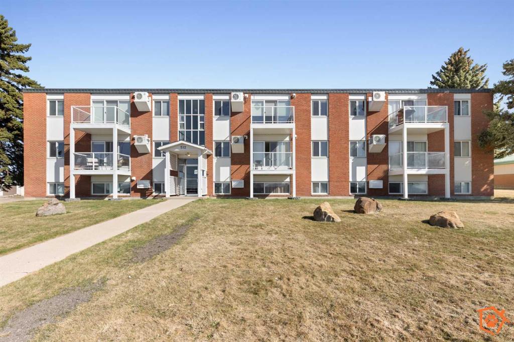 #18 512 McCutcheon Drive NW