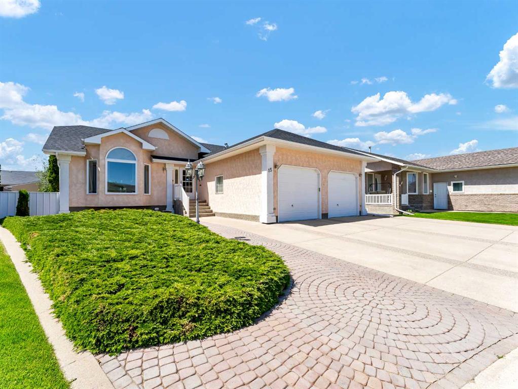 15 Park Meadows Court SE, Medicine Hat
