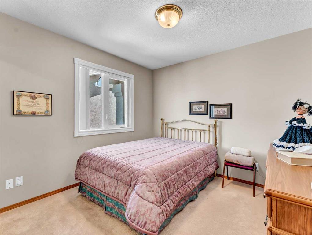 15 Park Meadows Court SE