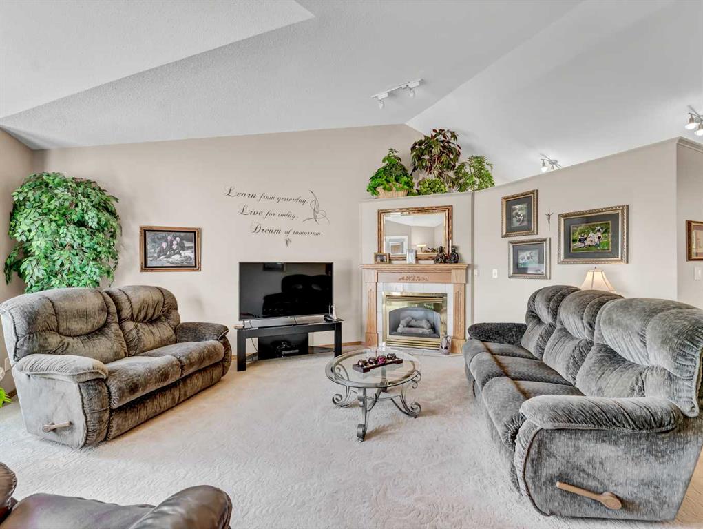 15 Park Meadows Court SE