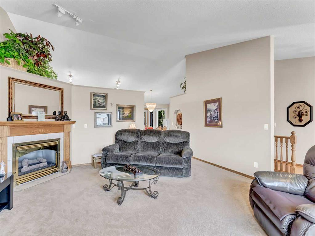 15 Park Meadows Court SE